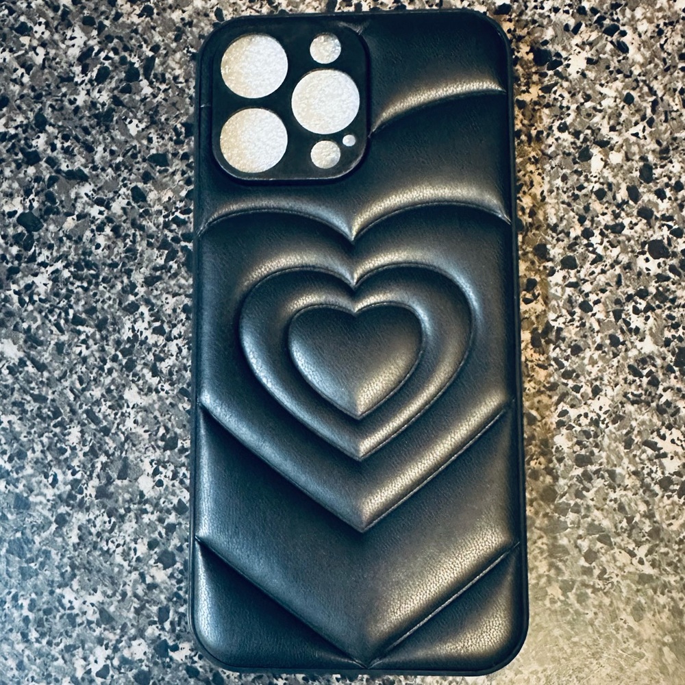 iPhone 14 Pro Max Black Heart Pattern Phone Case for iPhone 14 Pro Max